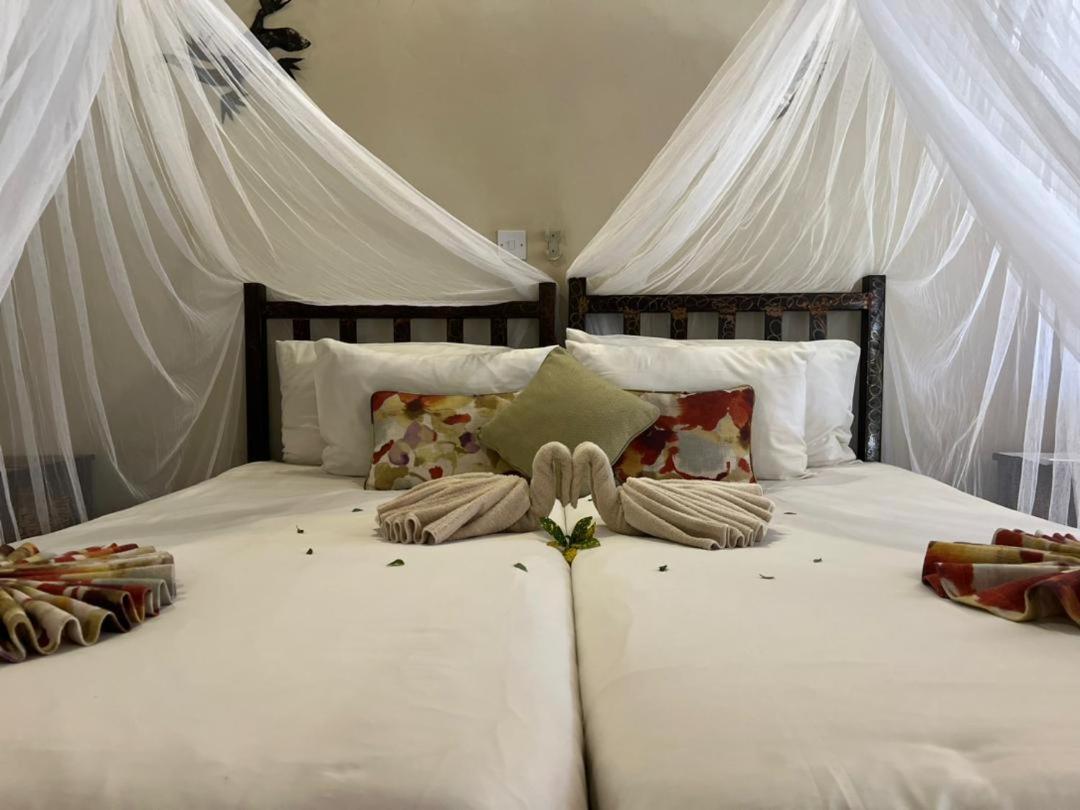Thebe River Safaris Kasane Extérieur photo